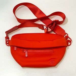 NWOT CALIA by Carrie Underwood Crossbody Sling Bag Red